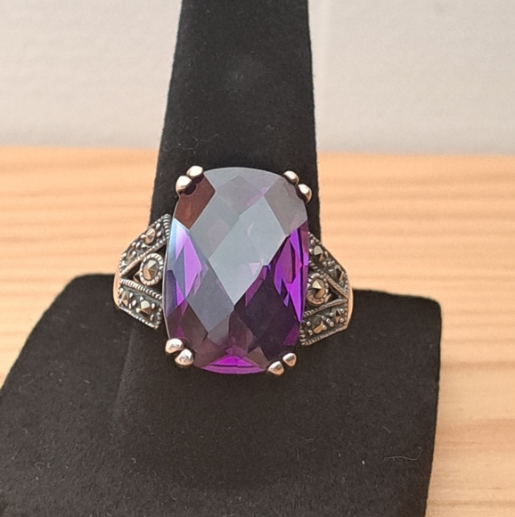 Faceted Genuine Amethyst with Marcasite Stones - Picture 1 of 7
